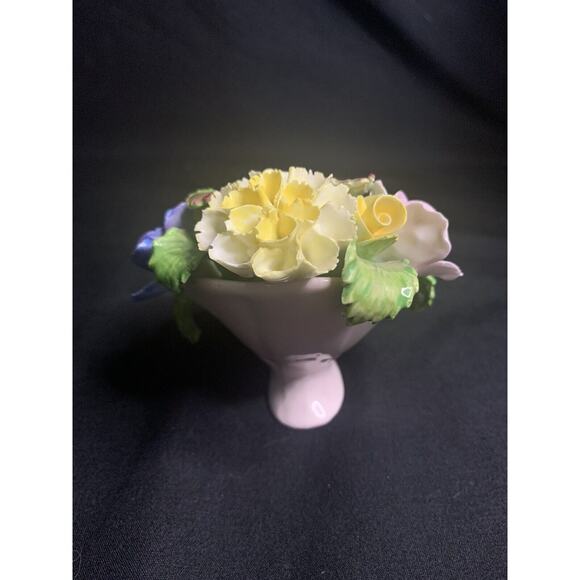 Best Denton China - Floral Bouquet in Pink Shell Display VTG from England - Picture 2 of 5